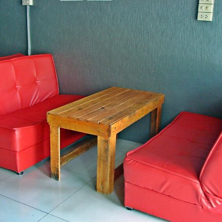 Gondor Guesthouse Чиангмай Экстерьер фото