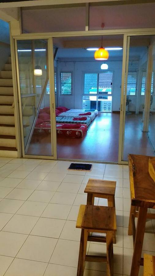 Gondor Guesthouse Чиангмай Экстерьер фото
