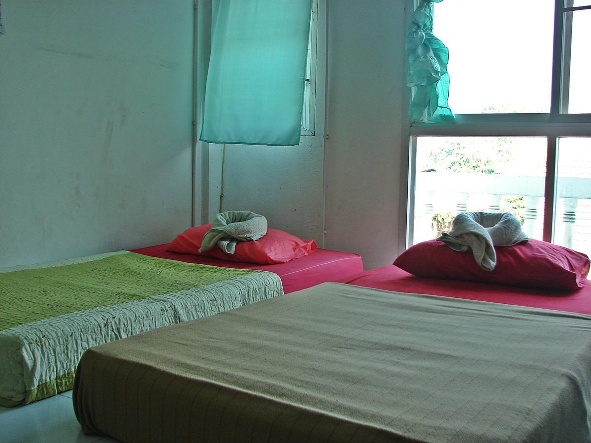 Gondor Guesthouse Чиангмай Экстерьер фото
