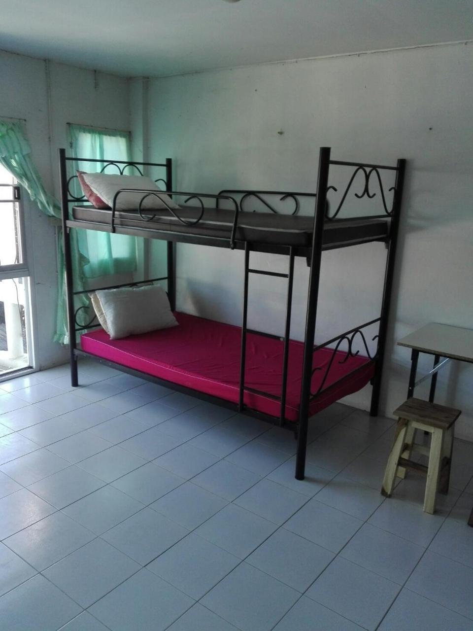 Gondor Guesthouse Чиангмай Экстерьер фото